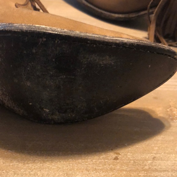 Brown tasseled booties - Picture 4 of 7